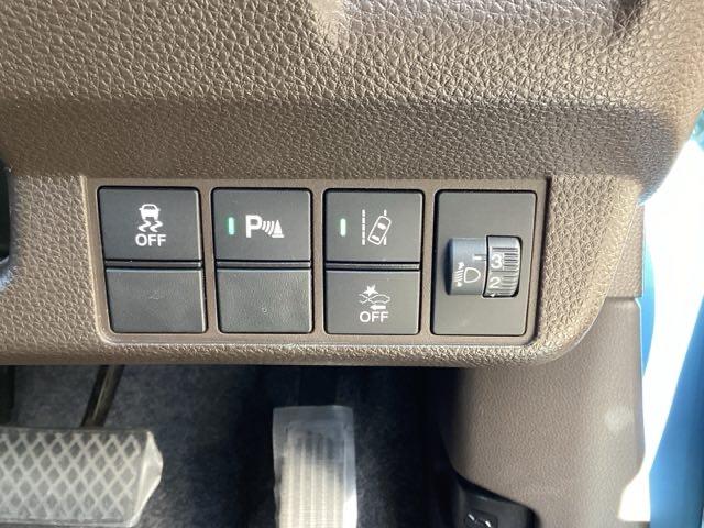 N-WGN Lホンダセンシング ETC/純正ナビ/バックモニター/ホンダセンシング キーレスエントリ Iストップ サイドエアバック リアカメラ 運転席シートヒーター USB入力 パーキングセンサー ETC車載器 パワーステアリング(31枚目)