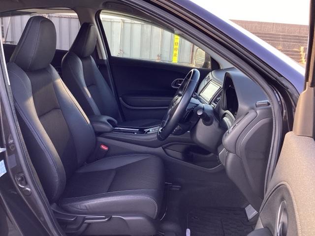 ヴェゼル ハイブリッドＺ・ホンダセンシング　ＥＴＣ／純正ナビ／バックモニター／ホンダセンシング　両席エアバック　追突被害軽減ブレーキ　ＬＥＤヘットライト　スマートキープッシュスタート　サイドカーテンエアバック　整備記録簿　ＵＳＢ入力　ＡＡＣ（16枚目）