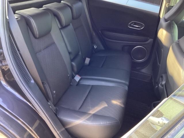 ヴェゼル ハイブリッドＺ・ホンダセンシング　ＥＴＣ／純正ナビ／バックモニター／ホンダセンシング　両席エアバック　追突被害軽減ブレーキ　ＬＥＤヘットライト　スマートキープッシュスタート　サイドカーテンエアバック　整備記録簿　ＵＳＢ入力　ＡＡＣ（17枚目）