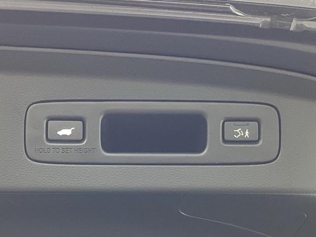 �n���Y�t���[�A�N�Z�X�p���[�e�[���Q�[�g�i�\��N���[�Y�@�\�t���j�\��{�^���������Ă���΃X�}�[�g�L�[�������ĎԂ��痣���ƊJ�{�^����������Ȃ��Ă��e�[���[�Q�[�g�h�A���܂�܂�