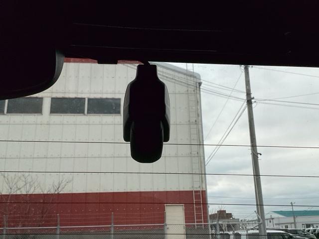 Ｎ－ＢＯＸカスタム Ｌターボ　メモリーナビ／ＬＥＤライト　両側電動Ｄ　セキュリティアラーム　フルオートエアコン　Ｓヒーター　ＬＥＤランプ　地デジフルセグ　Ｂカメ　アクティブクルーズコントロール　サイドカーテンエアバック　Ｉストップ（14枚目）