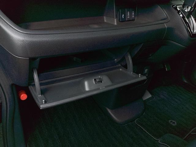 Ｎ－ＢＯＸカスタム Ｌターボ　メモリーナビ／ＬＥＤライト　両側電動Ｄ　セキュリティアラーム　フルオートエアコン　Ｓヒーター　ＬＥＤランプ　地デジフルセグ　Ｂカメ　アクティブクルーズコントロール　サイドカーテンエアバック　Ｉストップ（52枚目）