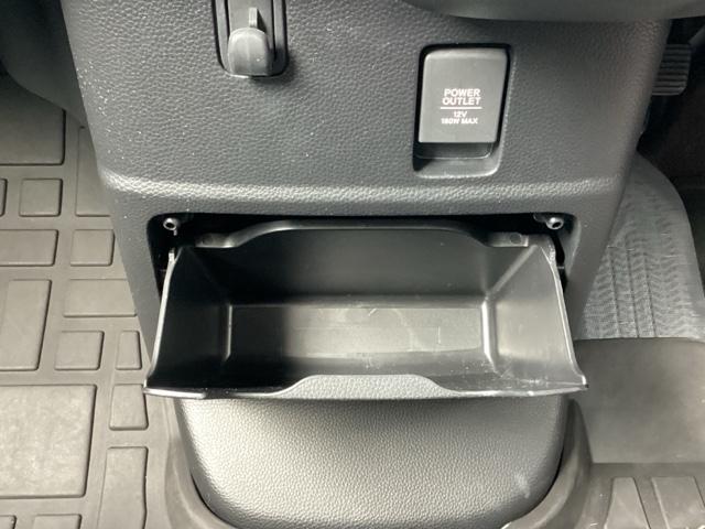 Ｎ－ＢＯＸカスタム Ｇ・Ｌターボホンダセンシング　メモリーナビ／ＬＥＤライト　Ｂソナー　ベンチ　横滑り防止システム　整備点検記録簿　地デジフルセグ　ＴＶナビ　Ｗエアバック　サイドエアバック　ターボ車　ＵＳＢ　セキュリティアラーム　ＥＴＣ付　ＤＶＤ（22枚目）
