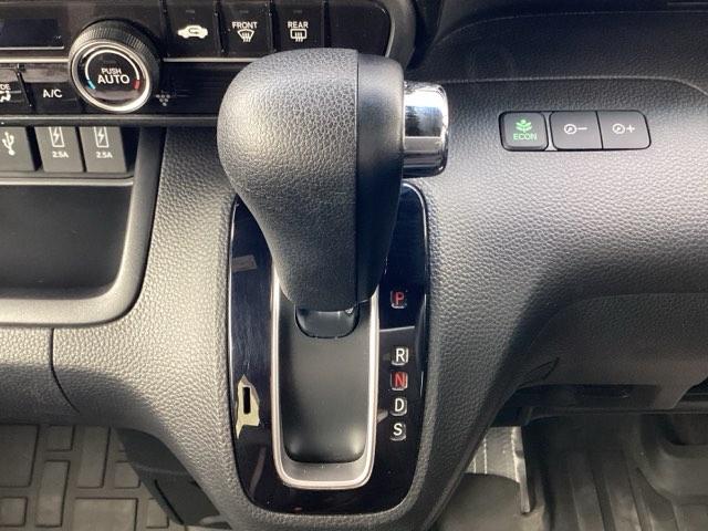 Ｎ－ＢＯＸカスタム Ｇ・Ｌターボホンダセンシング　メモリーナビ／ＬＥＤライト　Ｂソナー　ベンチ　横滑り防止システム　整備点検記録簿　地デジフルセグ　ＴＶナビ　Ｗエアバック　サイドエアバック　ターボ車　ＵＳＢ　セキュリティアラーム　ＥＴＣ付　ＤＶＤ（24枚目）
