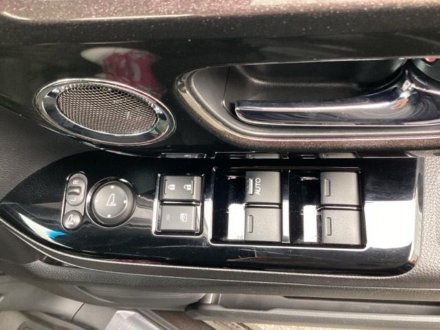 Ｎ－ＢＯＸカスタム Ｇ・Ｌターボホンダセンシング　メモリーナビ／ＬＥＤライト　Ｂソナー　ベンチ　横滑り防止システム　整備点検記録簿　地デジフルセグ　ＴＶナビ　Ｗエアバック　サイドエアバック　ターボ車　ＵＳＢ　セキュリティアラーム　ＥＴＣ付　ＤＶＤ（38枚目）