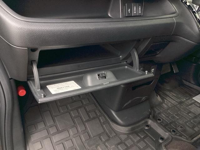 Ｎ－ＢＯＸカスタム Ｇ・Ｌターボホンダセンシング　メモリーナビ／ＬＥＤライト　Ｂソナー　ベンチ　横滑り防止システム　整備点検記録簿　地デジフルセグ　ＴＶナビ　Ｗエアバック　サイドエアバック　ターボ車　ＵＳＢ　セキュリティアラーム　ＥＴＣ付　ＤＶＤ（49枚目）