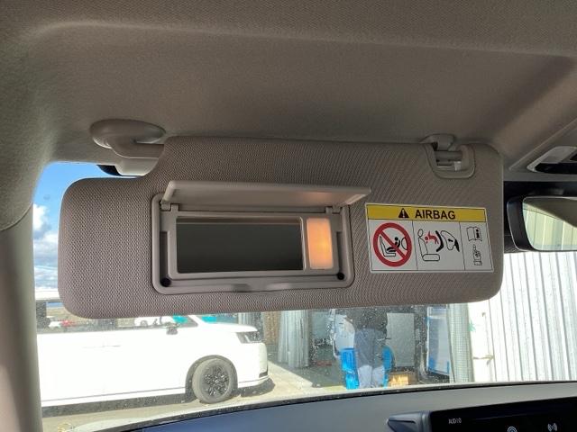 ヴェゼル ｅ：ＨＥＶＺ　ＢＳＩ・後退出庫サポートレス　Ｓヒータ　地デジフルセグＴＶ　定期点検記録簿　サイドエアバッグ　後カメラ　前後障害物センサー　横滑防止装置　エアコン　ＬＥＤヘットライト　パワステ　ＵＳＢ接続　ナビＴＶ（45枚目）