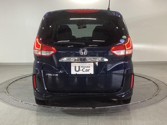 フリード Ｇ・ホンダセンシング　純正ナビ　フルセグ　６人乗り　Ｗ電動ドア　キーフリ　スマートキーシステム　イモビ　ＵＳＢポート　カラーバックモニター　横滑防止装置　ＬＥＤランプ　エアコン　クルコン　パワーウィンドウ　ＳＲＳ　ＡＢＳ（9枚目）