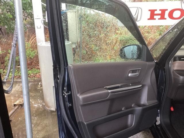 フリード Ｇ・ホンダセンシング　純正ナビ　フルセグ　６人乗り　Ｗ電動ドア　キーフリ　スマートキーシステム　イモビ　ＵＳＢポート　カラーバックモニター　横滑防止装置　ＬＥＤランプ　エアコン　クルコン　パワーウィンドウ　ＳＲＳ　ＡＢＳ（36枚目）