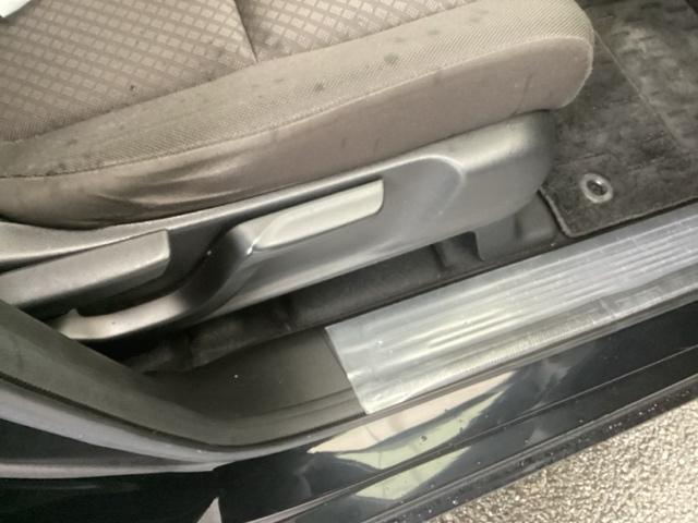 フリード Ｇ・ホンダセンシング　純正ナビ　フルセグ　６人乗り　Ｗ電動ドア　キーフリ　スマートキーシステム　イモビ　ＵＳＢポート　カラーバックモニター　横滑防止装置　ＬＥＤランプ　エアコン　クルコン　パワーウィンドウ　ＳＲＳ　ＡＢＳ（45枚目）