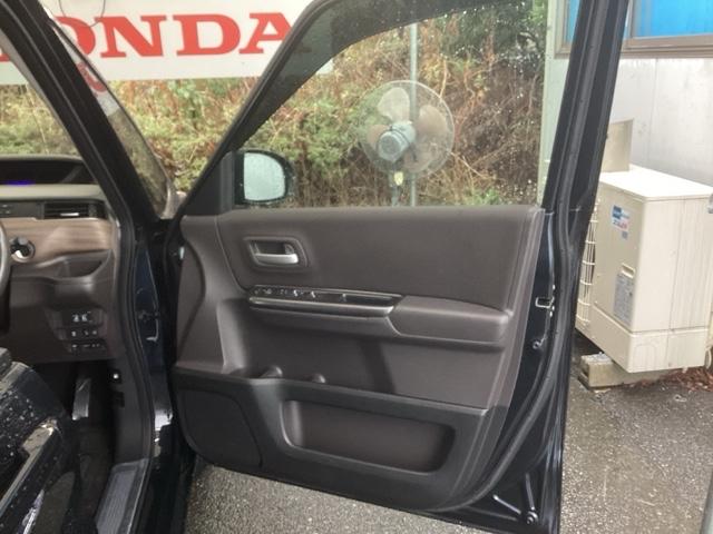 フリード Ｇ・ホンダセンシング　純正ナビ　フルセグ　６人乗り　Ｗ電動ドア　キーフリ　スマートキーシステム　イモビ　ＵＳＢポート　カラーバックモニター　横滑防止装置　ＬＥＤランプ　エアコン　クルコン　パワーウィンドウ　ＳＲＳ　ＡＢＳ（46枚目）