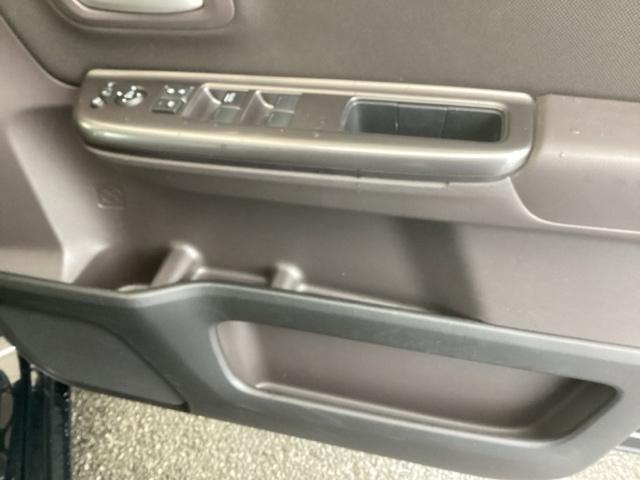 フリード Ｇ・ホンダセンシング　純正ナビ　フルセグ　６人乗り　Ｗ電動ドア　キーフリ　スマートキーシステム　イモビ　ＵＳＢポート　カラーバックモニター　横滑防止装置　ＬＥＤランプ　エアコン　クルコン　パワーウィンドウ　ＳＲＳ　ＡＢＳ（48枚目）