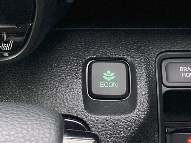 �d�b�n�m�X�C�b�`����ŃG���W����~�b�V�����A�G�A�R���Ȃǂ𑍍��I�ɐ���A�R����悭����悤�N���}���撣��܂��B