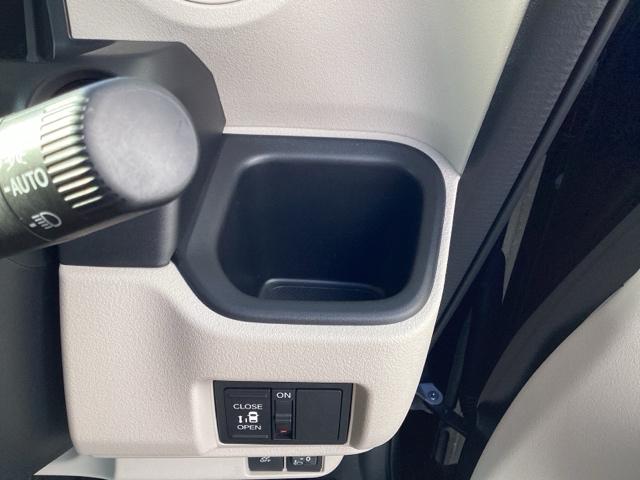 Ｎ－ＢＯＸ ベースグレード　ＥＴＣ／純正ナビ／バックモニター／ホンダセンシング　ＥＣＯＮ　Ｓヒーター　ＬＥＤヘットライト　ブレーキサポート　ワンオーナ　キーフリーシステム　盗難防止装置　パワーウインドー　ナビＴＶ　フルセグテレビ（30枚目）