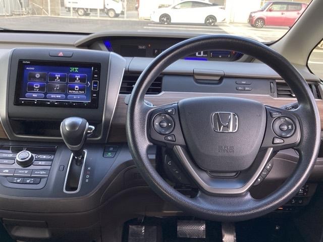 フリード G・ホンダセンシング ETC/純正ナビ/バックモニター/ホンダセンシング W電動ドア キーフリ スマートキーシステム イモビ USBポート カラーバックモニター 横滑防止装置 LEDランプ 整備点検記録簿 エアコン SRS(3枚目)