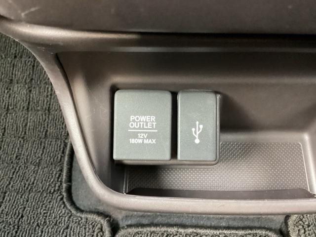 フリード G・ホンダセンシング ETC/純正ナビ/バックモニター/ホンダセンシング W電動ドア キーフリ スマートキーシステム イモビ USBポート カラーバックモニター 横滑防止装置 LEDランプ 整備点検記録簿 エアコン SRS(27枚目)