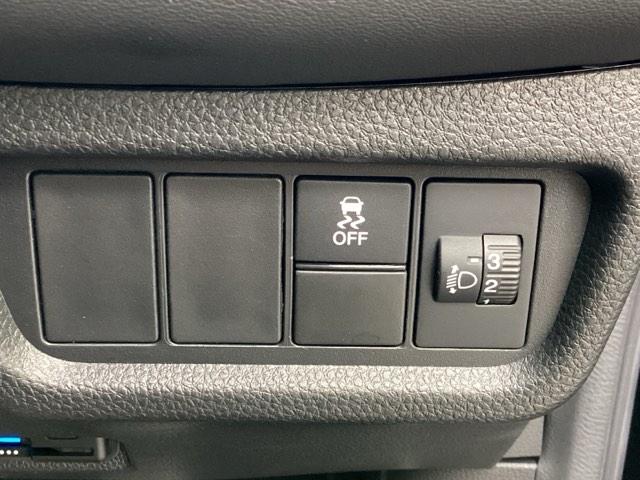 WR-V Z+ブラックスタイル HondaCONNECTforGathers+ナビ装着用スペシャルパッケージ/BLACKSTYLE専用装備 キーフリー サイドエアバック フルセグテレビ 横滑り防止機能 バックカメラ USB ABS(30枚目)