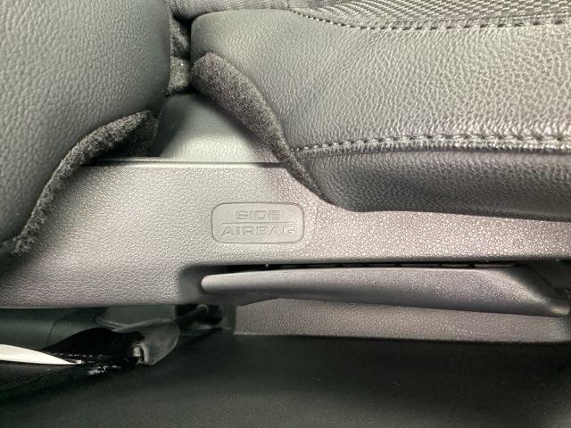 WR-V Z+ブラックスタイル HondaCONNECTforGathers+ナビ装着用スペシャルパッケージ/BLACKSTYLE専用装備 キーフリー サイドエアバック フルセグテレビ 横滑り防止機能 バックカメラ USB ABS(32枚目)