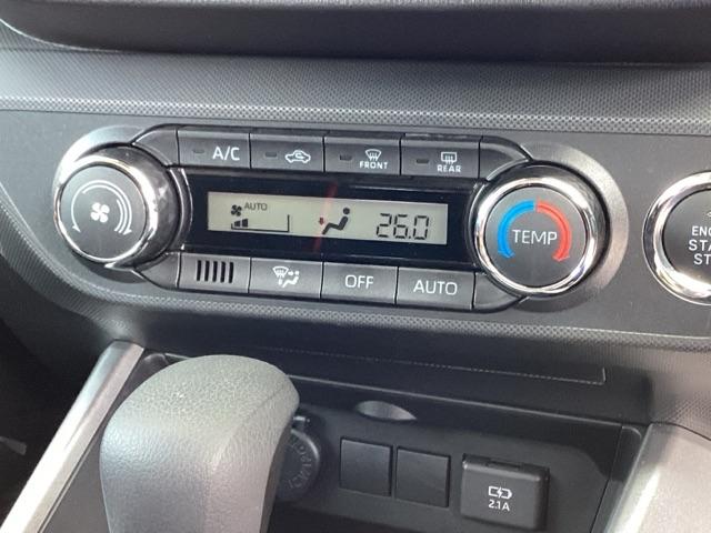 ライズ Ｇ　ＥＴＣ／メモリーナビ　スマキー　Ｉストップ　ＶＳＣ　盗難防止　ナビＴＶ　パワステ　エアバッグ　パワーウィンドウ　ＬＥＤヘッド　オートエアコン　サイドエアバック　ＡＢＳ　リモコンキー　地上デジタル（14枚目）