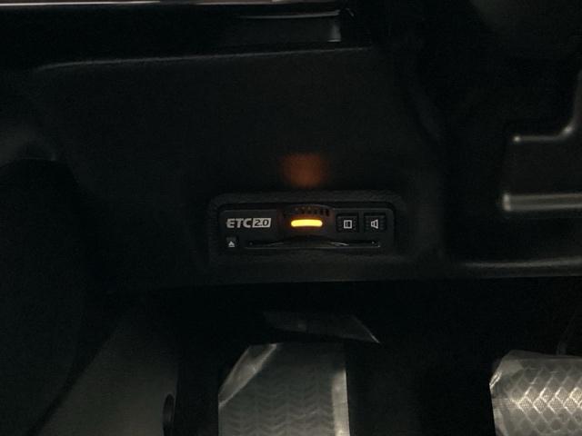 ヴェゼル ｅ：ＨＥＶＺ　ＥＴＣ／純正ナビ／バックモニター／ホンダセンシング　スマートキー＆プッシュスタート　サイドＳＲＳ　イモビ　地デジ　Ｂカメ　キーレスエントリー　Ｃソナー　ＵＳＢポート　ＰＳ　ＬＥＤライト　シートヒータ（14枚目）