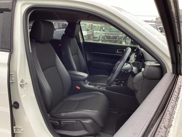 ヴェゼル ｅ：ＨＥＶＺ　ＥＴＣ／純正ナビ／バックモニター／ホンダセンシング　スマートキー＆プッシュスタート　サイドＳＲＳ　イモビ　地デジ　Ｂカメ　キーレスエントリー　Ｃソナー　ＵＳＢポート　ＰＳ　ＬＥＤライト　シートヒータ（16枚目）