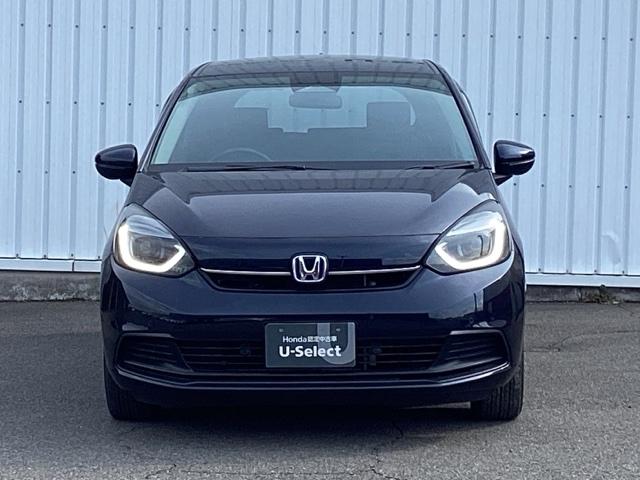 フィット ｅ：ＨＥＶホーム　ＥＴＣ／ディスプレイオーディオ／バックモニター／ホンダセンシング　ワンセグ　前後ソナー　バックビューモニター　Ｗエアバッグ　Ｉ－ＳＴＯＰ　ＬＥＤヘットライト　クルーズコントロール　スマキー　エアバッグ（6枚目）