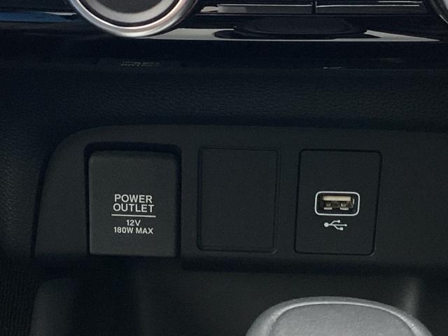 フィット ｅ：ＨＥＶホーム　ＥＴＣ／ディスプレイオーディオ／バックモニター／ホンダセンシング　ワンセグ　前後ソナー　バックビューモニター　Ｗエアバッグ　Ｉ－ＳＴＯＰ　ＬＥＤヘットライト　クルーズコントロール　スマキー　エアバッグ（22枚目）