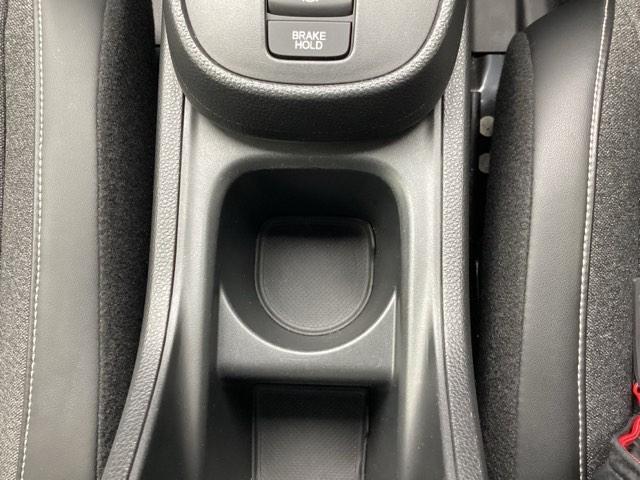 フィット ｅ：ＨＥＶホーム　ＥＴＣ／ディスプレイオーディオ／バックモニター／ホンダセンシング　ワンセグ　前後ソナー　バックビューモニター　Ｗエアバッグ　Ｉ－ＳＴＯＰ　ＬＥＤヘットライト　クルーズコントロール　スマキー　エアバッグ（23枚目）