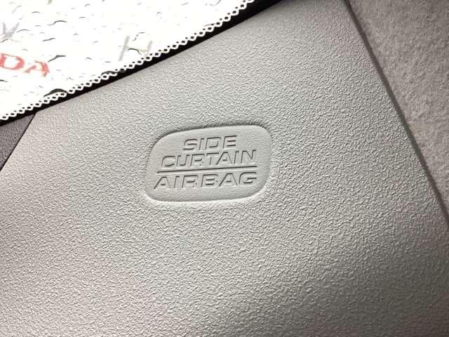 フィット ｅ：ＨＥＶホーム　ＥＴＣ／ディスプレイオーディオ／バックモニター／ホンダセンシング　ワンセグ　前後ソナー　バックビューモニター　Ｗエアバッグ　Ｉ－ＳＴＯＰ　ＬＥＤヘットライト　クルーズコントロール　スマキー　エアバッグ（31枚目）