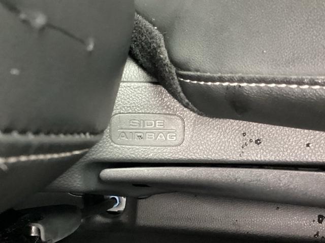 フィット ｅ：ＨＥＶホーム　ＥＴＣ／ディスプレイオーディオ／バックモニター／ホンダセンシング　ワンセグ　前後ソナー　バックビューモニター　Ｗエアバッグ　Ｉ－ＳＴＯＰ　ＬＥＤヘットライト　クルーズコントロール　スマキー　エアバッグ（32枚目）