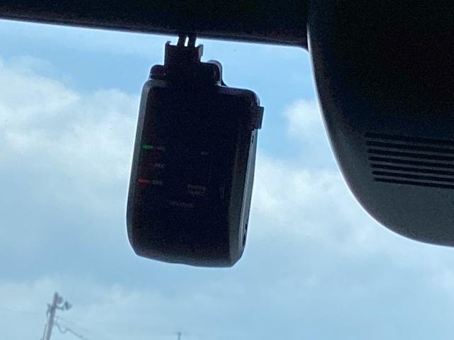 N-BOXカスタム ベースグレード 運転席&助手席シートヒーター/メモリーナビ/LEDヘッドライト 1オーナー USB フルセグテレビ ISTOP LEDライト Bカメラ オートエアコン ベンチS 前席シートヒーター Sキー ETC(13枚目)