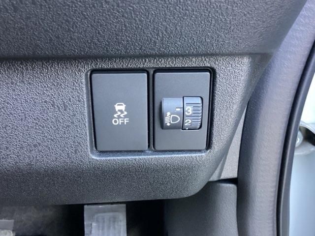 N-BOXカスタム ベースグレード 運転席&助手席シートヒーター/メモリーナビ/LEDヘッドライト 1オーナー USB フルセグテレビ ISTOP LEDライト Bカメラ オートエアコン ベンチS 前席シートヒーター Sキー ETC(33枚目)