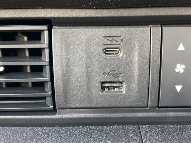 N-BOXカスタム ベースグレード 運転席&助手席シートヒーター/メモリーナビ/LEDヘッドライト 1オーナー USB フルセグテレビ ISTOP LEDライト Bカメラ オートエアコン ベンチS 前席シートヒーター Sキー ETC(47枚目)