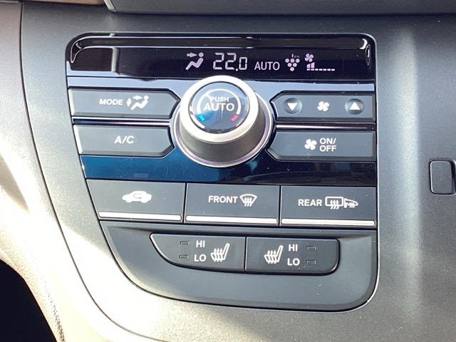 フリード Ｇ　ＬＥＤヘッドライト＋ＬＥＤアクティブコーナリングライト　ＥＣＯＮ　横滑り防止システム　Ｒカメ　パワーウィンド　盗難防止システム　地デジＴＶ　カーテンエアバッグ　キーフリ　パワーステアリング　クルコン（14枚目）