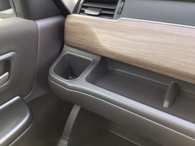 フリード Ｇ　ＬＥＤヘッドライト＋ＬＥＤアクティブコーナリングライト　ＥＣＯＮ　横滑り防止システム　Ｒカメ　パワーウィンド　盗難防止システム　地デジＴＶ　カーテンエアバッグ　キーフリ　パワーステアリング　クルコン（26枚目）