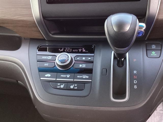 フリード Ｇ　ＬＥＤヘッドライト＋ＬＥＤアクティブコーナリングライト　ＥＣＯＮ　横滑り防止システム　Ｒカメ　パワーウィンド　盗難防止システム　地デジＴＶ　カーテンエアバッグ　キーフリ　パワーステアリング　クルコン（29枚目）