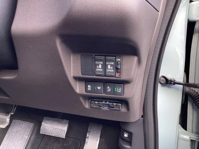 フリード Ｇ　ＬＥＤヘッドライト＋ＬＥＤアクティブコーナリングライト　ＥＣＯＮ　横滑り防止システム　Ｒカメ　パワーウィンド　盗難防止システム　地デジＴＶ　カーテンエアバッグ　キーフリ　パワーステアリング　クルコン（40枚目）