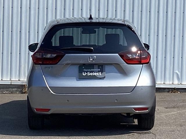 フィット ホーム　メモリーナビ／ＬＥＤヘッドライト　ＵＳＢポート　前後障害物センサー　Ｗエアバック　ｉストップ　ＬＥＤヘットライト　スマ－トキ－　横滑り防止機能　記録簿　ＥＴＣ車載器　盗難防止装置　エアバッグ　ＡＢＳ（9枚目）