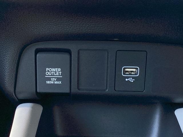 フィット ホーム　メモリーナビ／ＬＥＤヘッドライト　ＵＳＢポート　前後障害物センサー　Ｗエアバック　ｉストップ　ＬＥＤヘットライト　スマ－トキ－　横滑り防止機能　記録簿　ＥＴＣ車載器　盗難防止装置　エアバッグ　ＡＢＳ（21枚目）