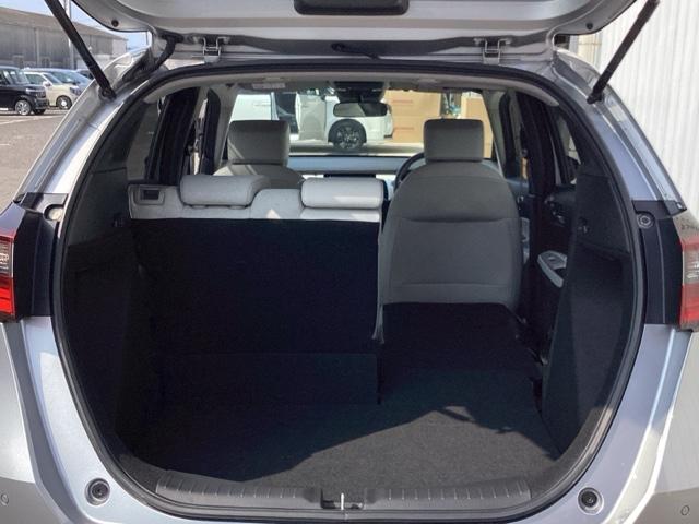 フィット ホーム　メモリーナビ／ＬＥＤヘッドライト　ＵＳＢポート　前後障害物センサー　Ｗエアバック　ｉストップ　ＬＥＤヘットライト　スマ－トキ－　横滑り防止機能　記録簿　ＥＴＣ車載器　盗難防止装置　エアバッグ　ＡＢＳ（36枚目）