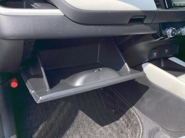 フィット ホーム　メモリーナビ／ＬＥＤヘッドライト　ＵＳＢポート　前後障害物センサー　Ｗエアバック　ｉストップ　ＬＥＤヘットライト　スマ－トキ－　横滑り防止機能　記録簿　ＥＴＣ車載器　盗難防止装置　エアバッグ　ＡＢＳ（40枚目）