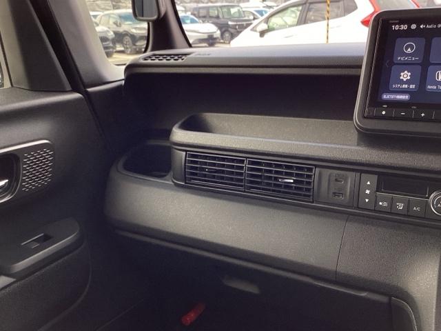 Ｎ－ＢＯＸカスタム ベースグレード　運転席＆助手席シートヒーター　１オーナー　ＵＳＢ　フルセグテレビ　ＩＳＴＯＰ　ＬＥＤライト　Ｂカメラ　オートエアコン　ベンチＳ　前席シートヒーター　セキュリティアラーム　Ｓキー　ドライブレコーダー（26枚目）