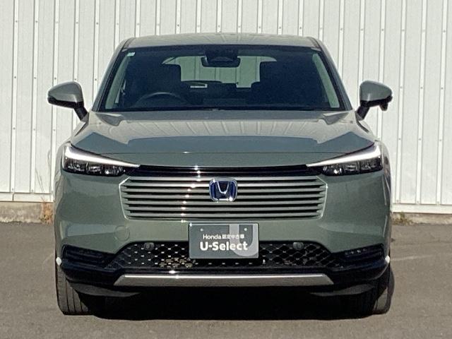 ヴェゼル ｅ：ＨＥＶＺ　ＥＴＣ／ディスプレイオーディオ／バックモニター／ホンダセンシング　スマートキー＆プッシュスタート　サイドＳＲＳ　オートテールゲート　イモビ　Ｂカメ　キーレスエントリー　Ｃソナー　ＵＳＢポート　ＰＳ（6枚目）