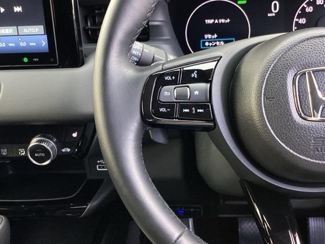 ヴェゼル ｅ：ＨＥＶＺ　ＥＴＣ／ディスプレイオーディオ／バックモニター／ホンダセンシング　スマートキー＆プッシュスタート　サイドＳＲＳ　オートテールゲート　イモビ　Ｂカメ　キーレスエントリー　Ｃソナー　ＵＳＢポート　ＰＳ（26枚目）