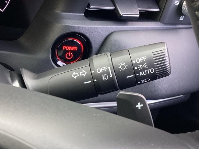 ヴェゼル ｅ：ＨＥＶＺ　ＥＴＣ／ディスプレイオーディオ／バックモニター／ホンダセンシング　スマートキー＆プッシュスタート　サイドＳＲＳ　オートテールゲート　イモビ　Ｂカメ　キーレスエントリー　Ｃソナー　ＵＳＢポート　ＰＳ（28枚目）