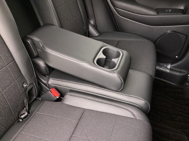 ヴェゼル ｅ：ＨＥＶＺ　ＥＴＣ／ディスプレイオーディオ／バックモニター／ホンダセンシング　スマートキー＆プッシュスタート　サイドＳＲＳ　オートテールゲート　イモビ　Ｂカメ　キーレスエントリー　Ｃソナー　ＵＳＢポート　ＰＳ（36枚目）