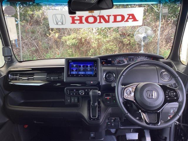 Ｎ－ＢＯＸカスタム Ｌターボ　純正ナビ　フルセグ　リアカメラ　両側自動スライドドア　盗難防止システム　衝突軽減Ｂ　バックガイドモニター　地デジＴＶ　横滑り防止装置　スマートキ－　ＬＥＤヘットライト　車線逸脱　キーレスエントリー（3枚目）