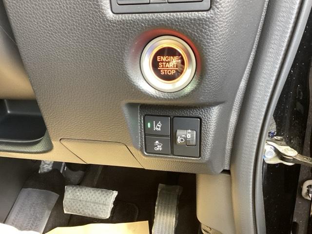 Ｎ－ＢＯＸカスタム Ｌターボ　純正ナビ　フルセグ　リアカメラ　両側自動スライドドア　盗難防止システム　衝突軽減Ｂ　バックガイドモニター　地デジＴＶ　横滑り防止装置　スマートキ－　ＬＥＤヘットライト　車線逸脱　キーレスエントリー（17枚目）