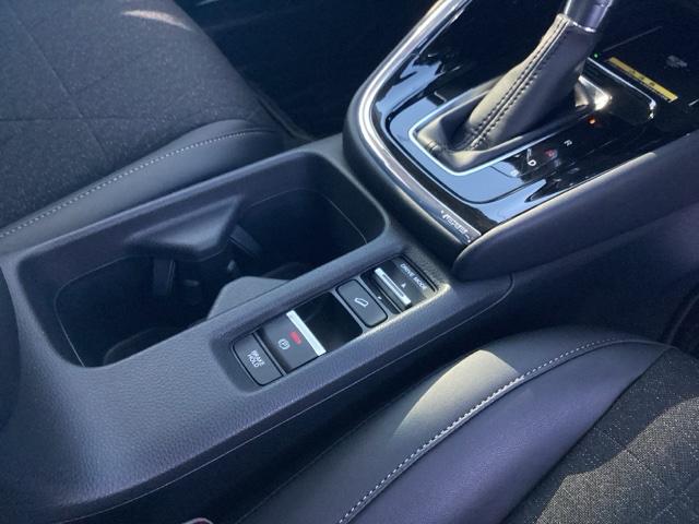 ヴェゼル ｅ：ＨＥＶＺ　ＥＴＣ／純正ナビ／バックモニター／ホンダセンシング　アダプティブＣＣ　スマートキー＆プッシュスタート　サイドＳＲＳ　イモビ　地デジ　Ｂカメ　キーレスエントリー　Ｃソナー　ＵＳＢポート　ＰＳ　点検記録簿（15枚目）