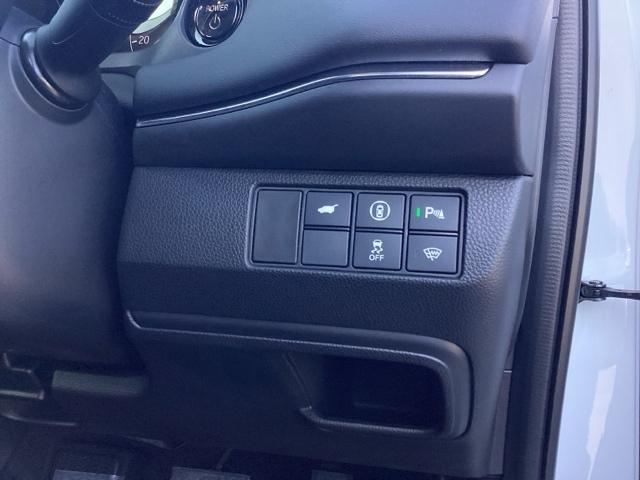 ヴェゼル ｅ：ＨＥＶＺ　ＥＴＣ／純正ナビ／バックモニター／ホンダセンシング　アダプティブＣＣ　スマートキー＆プッシュスタート　サイドＳＲＳ　イモビ　地デジ　Ｂカメ　キーレスエントリー　Ｃソナー　ＵＳＢポート　ＰＳ　点検記録簿（39枚目）